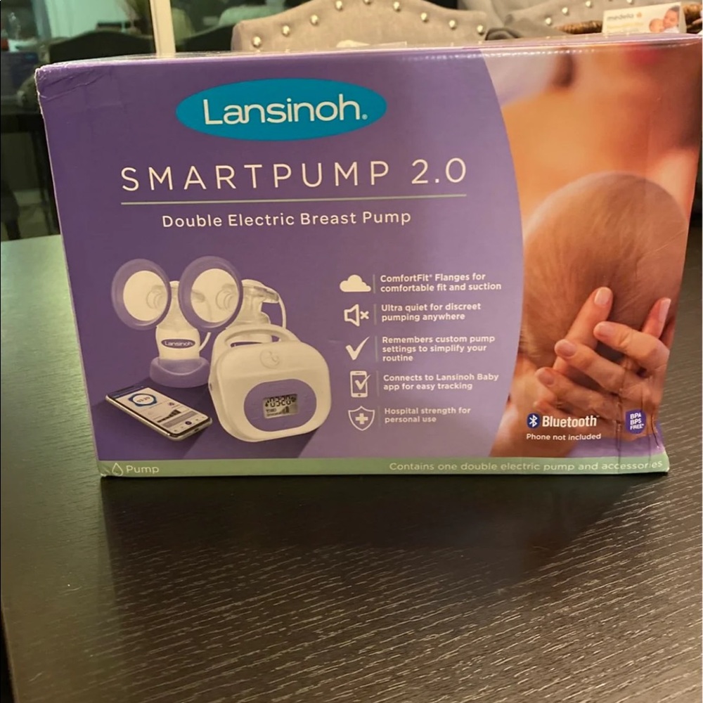 SOLD!!!!Lansinoh breast pump